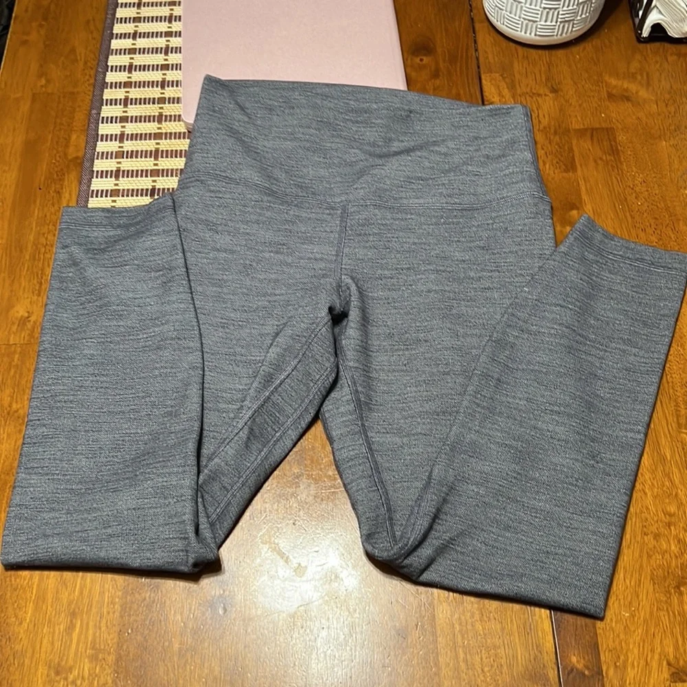 Lululemon leggings align pant II 25” - Picture 4 of 16